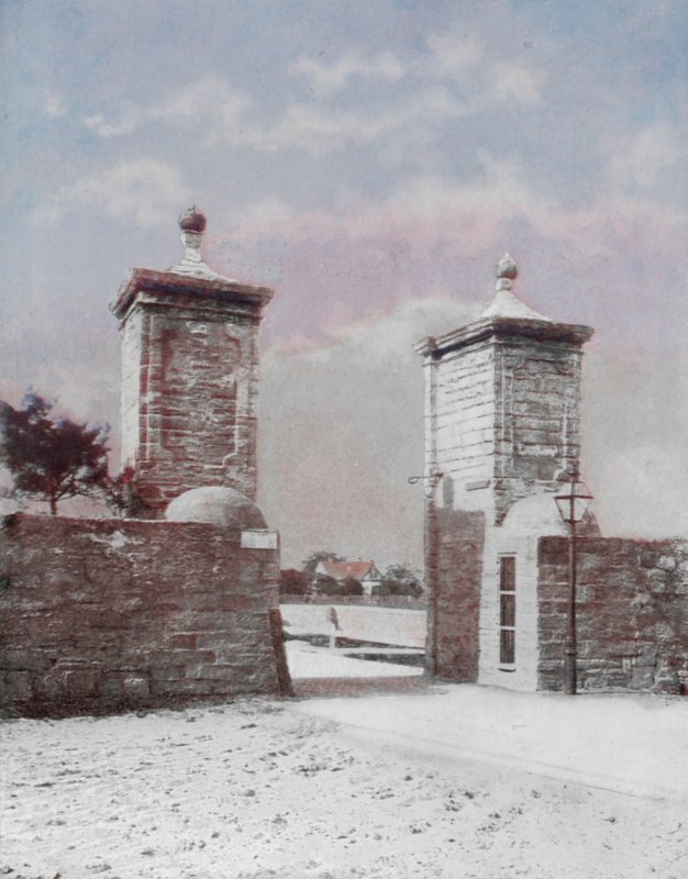 Stará městská brána, St Augustine (barevné foto) od American Photographer