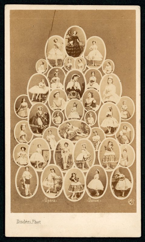Baletní tanečníci pařížské opery (č/b foto) od Andre Adolphe Eugene Disderi