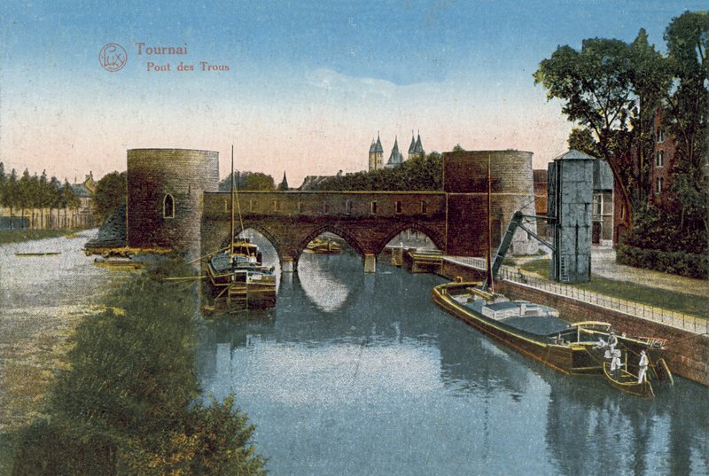 Tournai: Pont des Trous (barevné foto) od Belgian Photographer