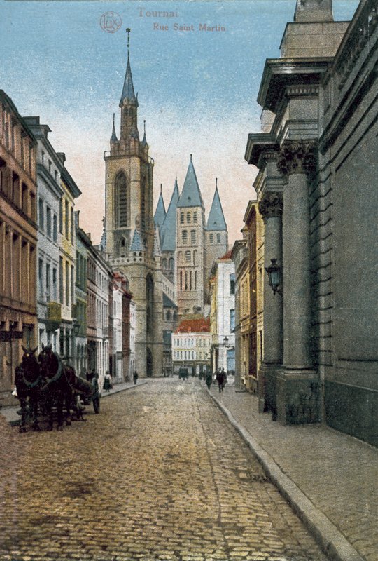 Tournai: Rue Saint Martin (barevné foto) od Belgian Photographer