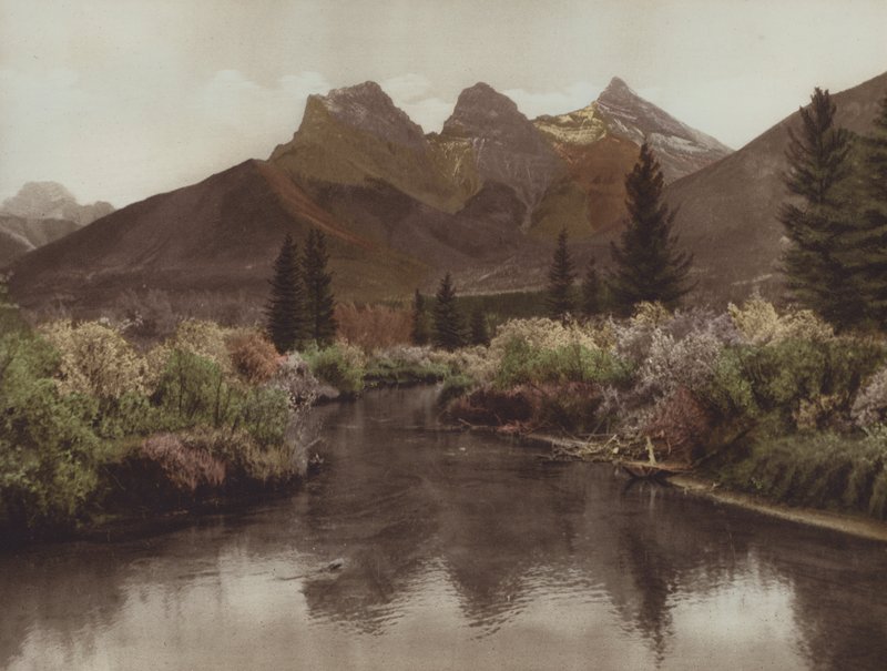 Tři sestry (barevné foto) od Byron Hill Harmon