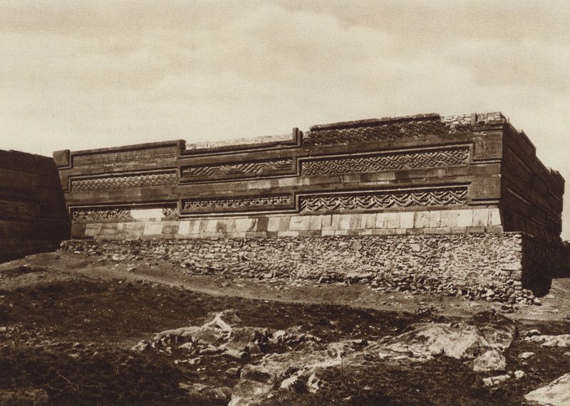 Mexiko: Ruiny Mitla, stát Oaxaca (černobílá fotografie) od Cecile Seler Sachs