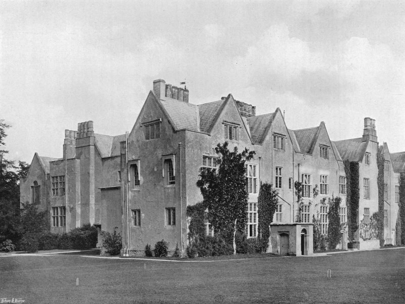 Dorton House, Jihovýchod od Charles Latham