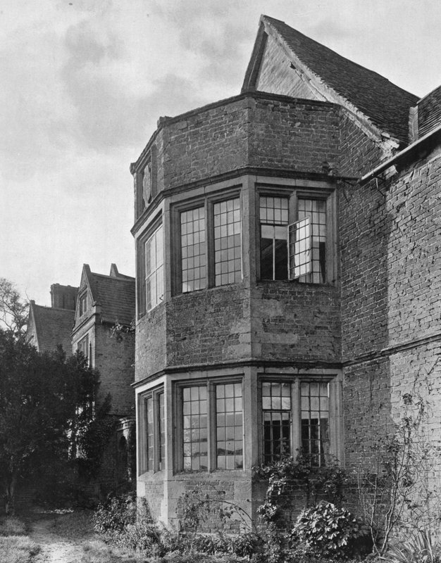 V ostré perspektivě (černobílá fotografie) od Charles Latham