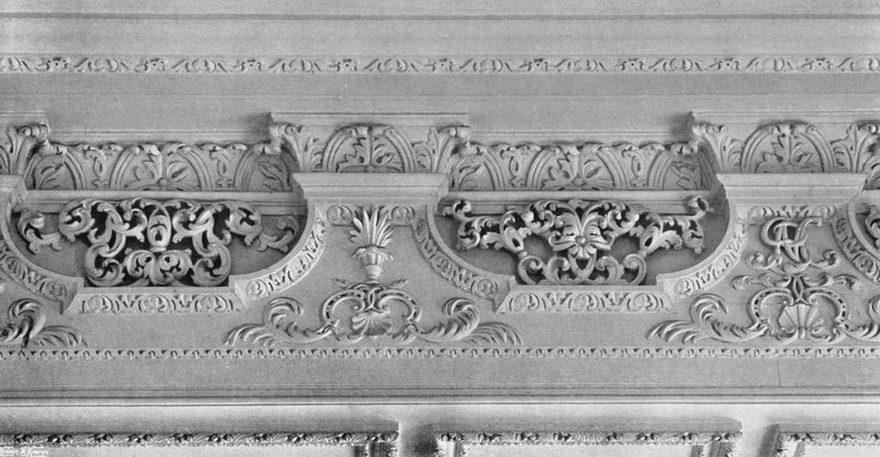 Sekce Frieze, Západní přijímací místnost od Charles Latham