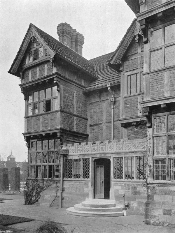 East Gables od Charles Latham