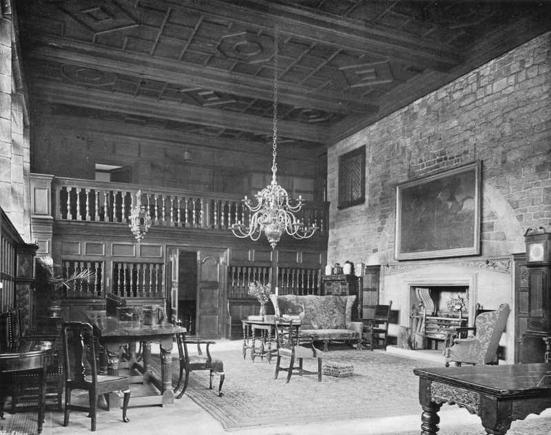 Sál a galerie od Charles Latham