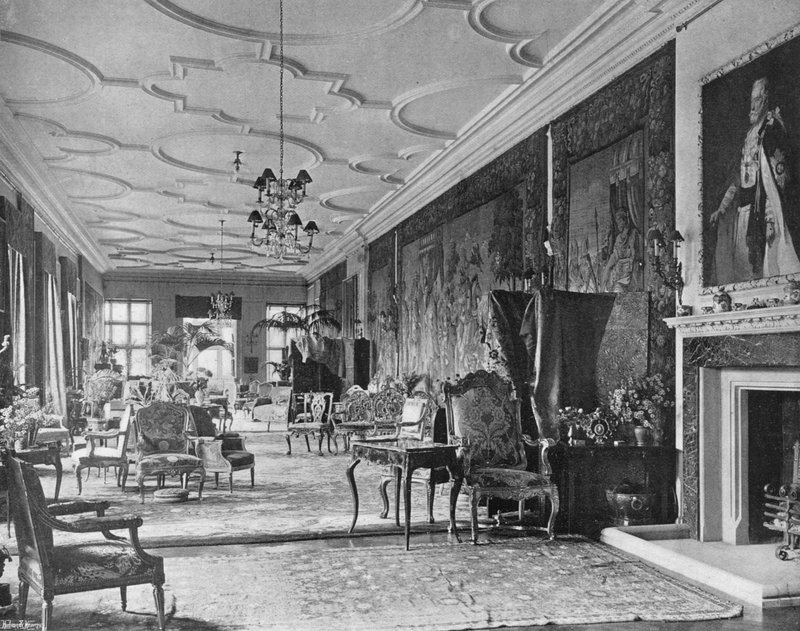 Dlouhá galerie od Charles Latham