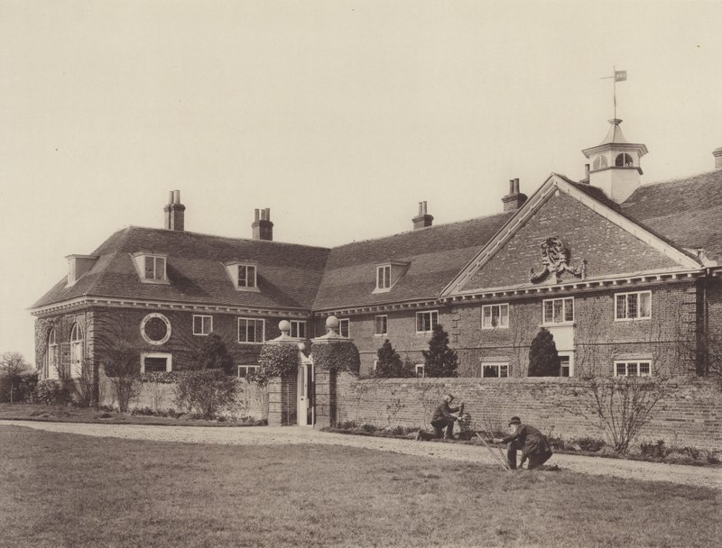 Azylový dům Lucas, Wokingham od Charles Latham