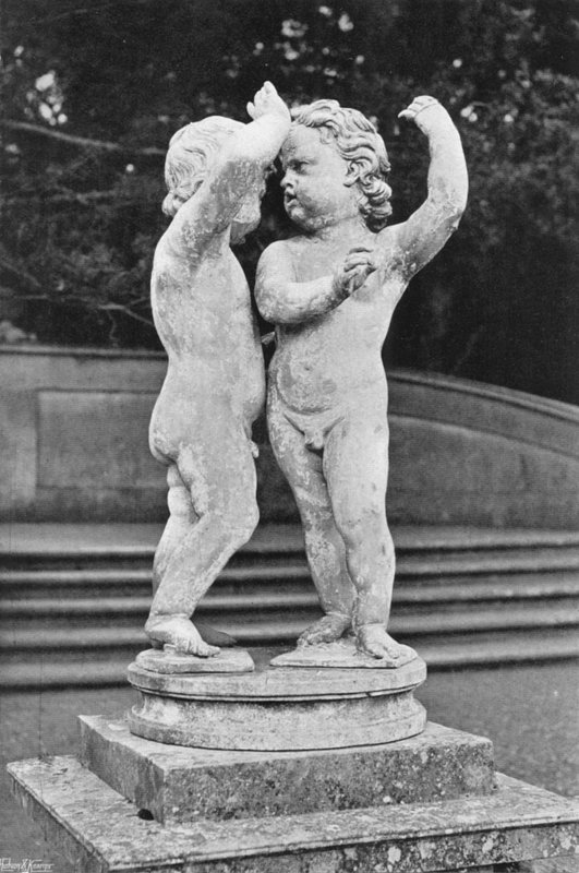 Hádka (čísla ve vedení) (černobílá fotografie) od Charles Latham