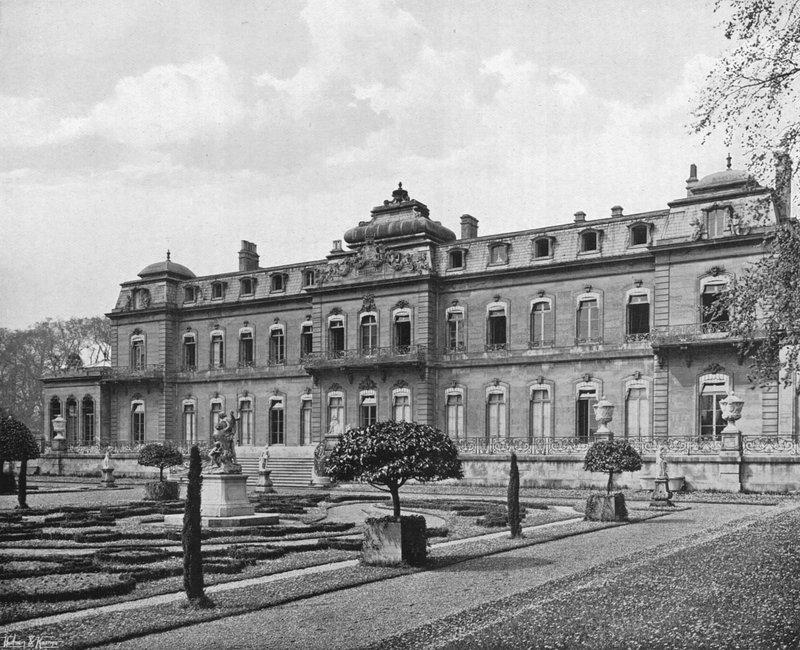 Jižní fasáda od Charles Latham