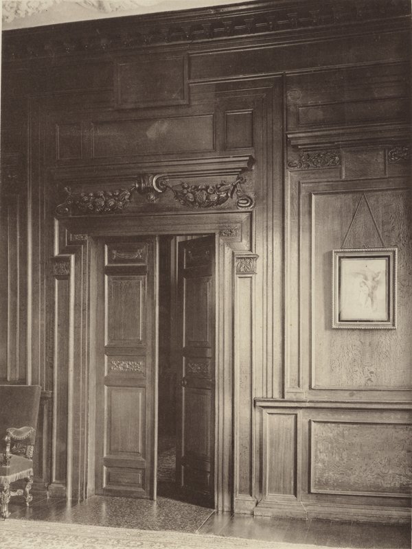 Thorpe Hall, Grantham, dveře a obložení v jídelně od Charles Latham