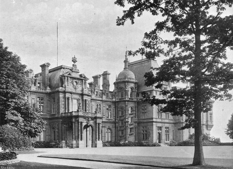 Waddesdon Manor od Charles Latham