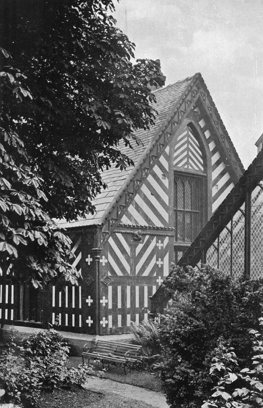 West End of the Ancient Hall (černobílá fotografie) od Charles Latham