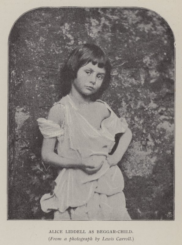 Alice Liddell jako žebrák-dítě (černobílá fotografie) od Charles Lutwidge Dodgson