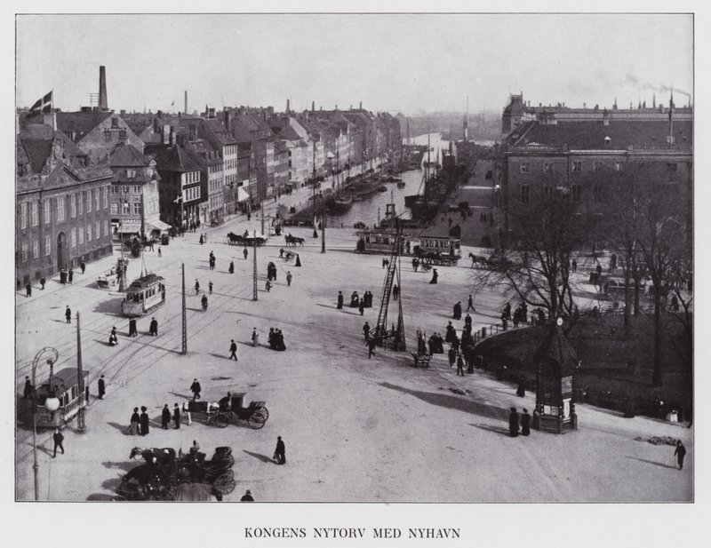 Kodaň: Kongens Nytorv Med Nyhavn (černobílá fotografie) od Danish Photographer
