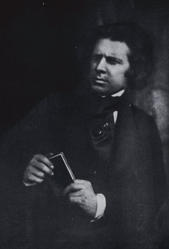 D O Hill, pořízený jeho chemickým asistentem Robertem Adamsonem od David Octavius Hill