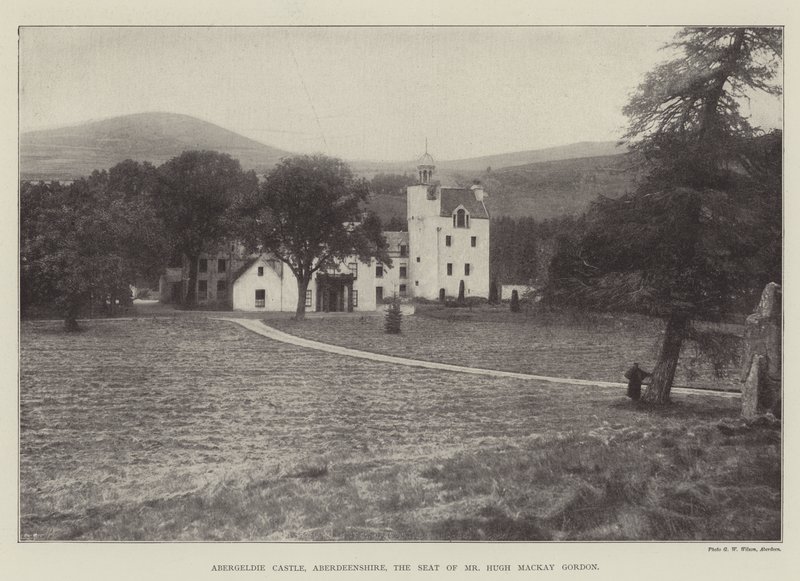 Hrad Abergeldie, Aberdeenshire, sídlo pana Hugha Mackaye Gordona od English Photographer