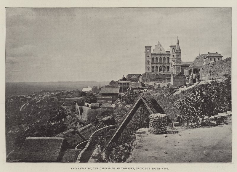 Antananarivo, hlavní město Madagaskaru, z jihozápadu od English Photographer