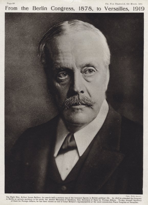 Arthur Balfour , britský konzervativní politik a předseda vlády (čb foto) od English Photographer
