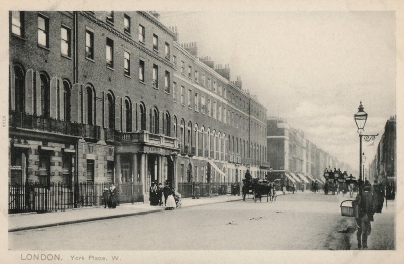 Bedford College, York Place, Londýn (černobílá fotografie) od English Photographer