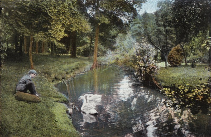 Buxton, The Serpentine Walk od English Photographer