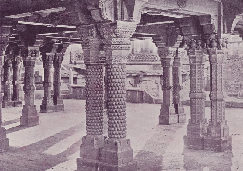 Zakřivené pilíře, Panch-Mahal, Fatehpur-Sikri od English Photographer