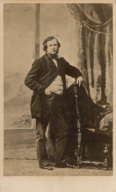 Charles William Shirley Brooks, redaktor Punch od English Photographer