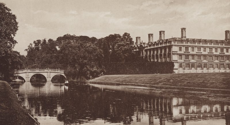 Clare College and Bridge, Cambridge (černobílá fotografie) od English Photographer