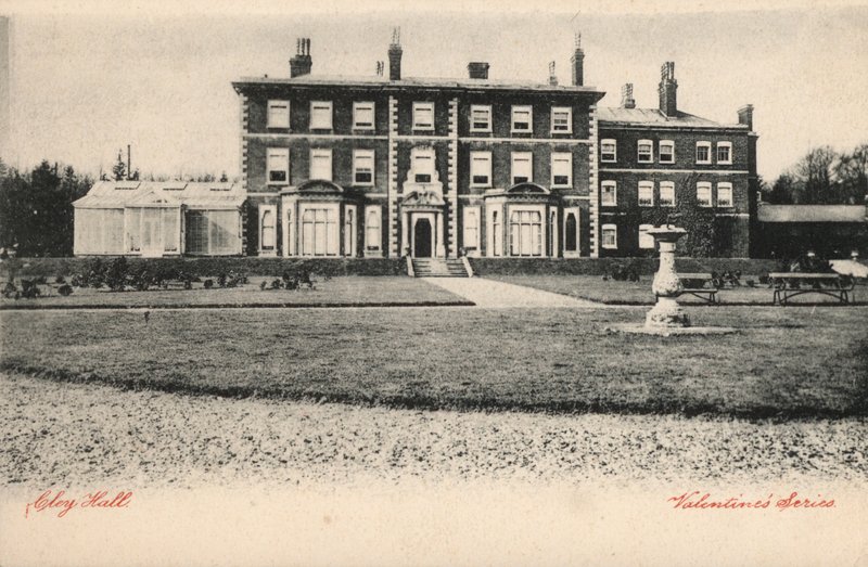 Cley Hall (černobílá fotografie) od English Photographer