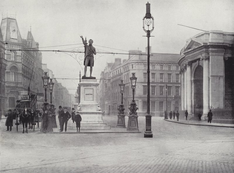 College Green, Dublin, se sochou Grattan od English Photographer