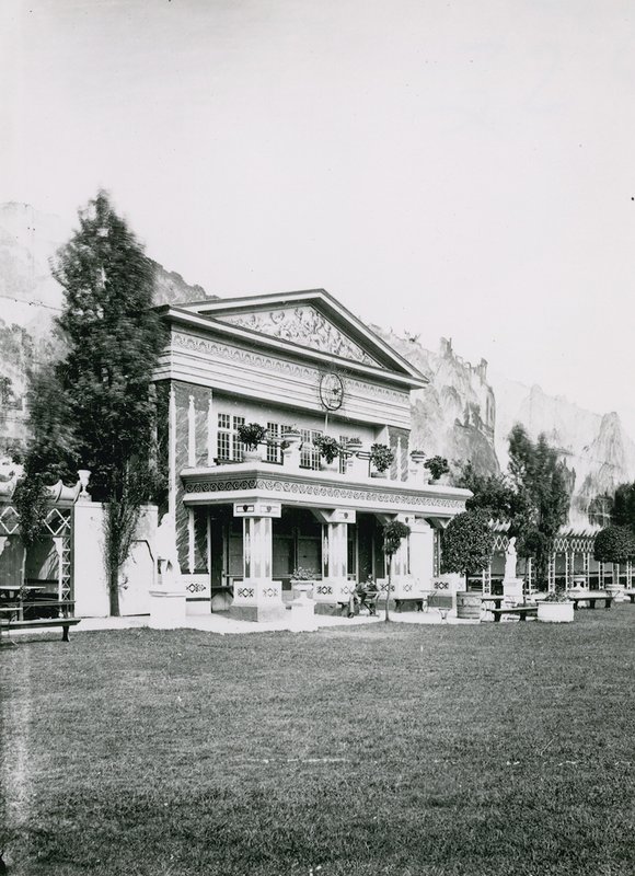 Cremorne Gardens, Londýn: Švýcarská chata od English Photographer