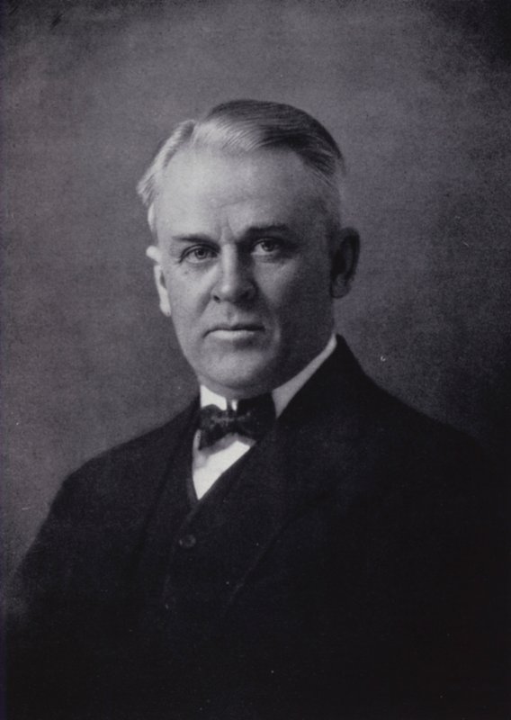 Dr R A Millikan (černobílá fotografie) od English Photographer