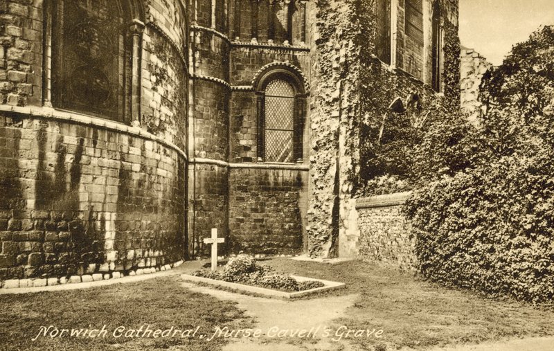 Hrob Edith Cavell, Norwich Cathedral, Norfolk od English Photographer