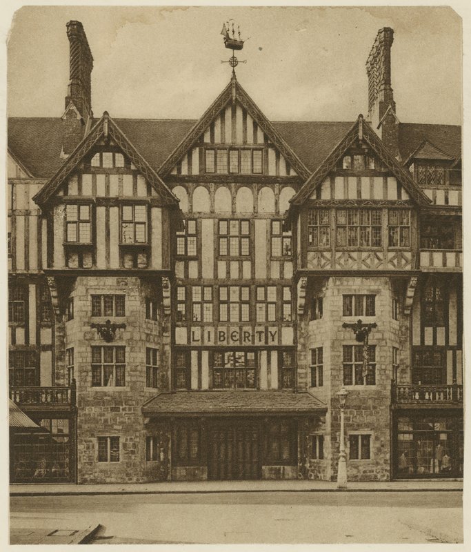 Obchodní dům Facade of Liberty od English Photographer