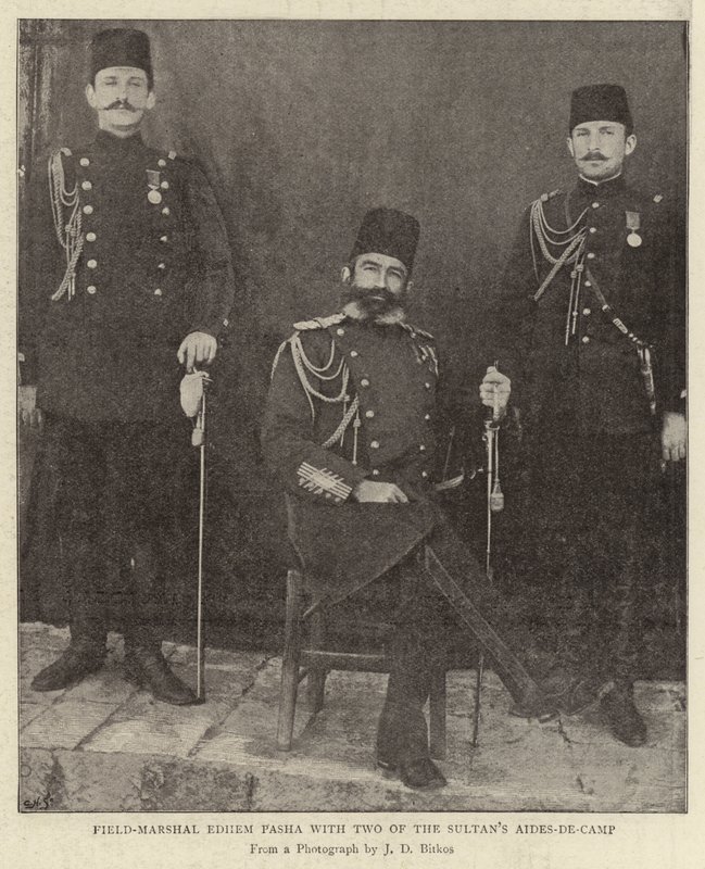 Polní maršál Edhem Pasha se dvěma ze sultánů Aides-de-Camp od English Photographer