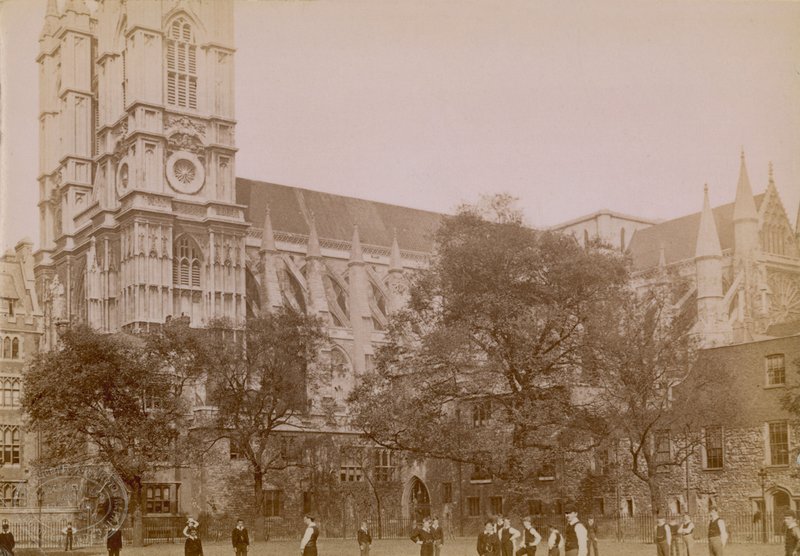 Celkový pohled na Westminsterské opatství od English Photographer