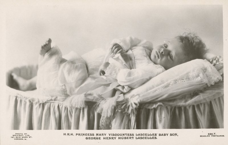 George Lascelles jako dítě (černobílá fotografie) od English Photographer