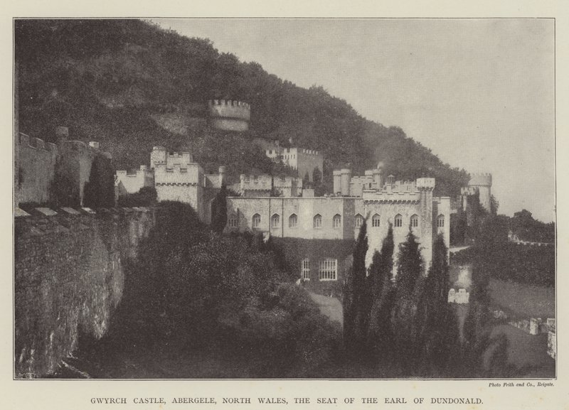 Hrad Gwrych, Abergele, Severní Wales, sídlo hraběte z Dundonaldu od English Photographer