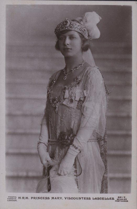 Jeho královská výsost princezna Mary, vikomtesa Lascellesová (černobílá fotografie) od English Photographer