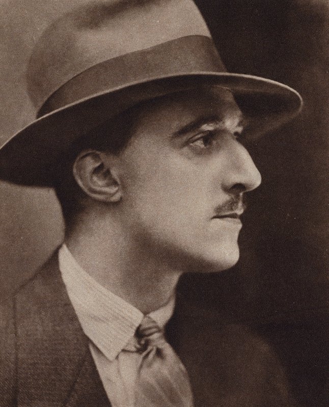 H. V. Morton, anglický novinář a cestovatel (čb fotografie) od English Photographer