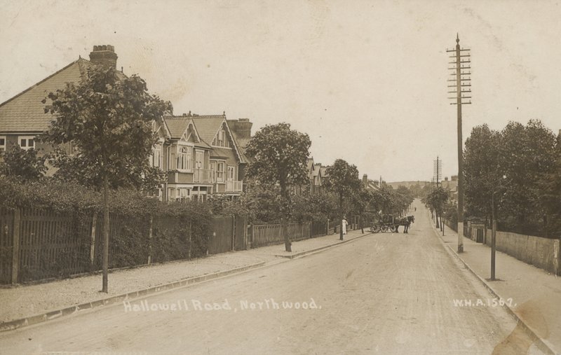 Hallowell Road, Northwood, poblíž Londýna (černobílá fotografie) od English Photographer