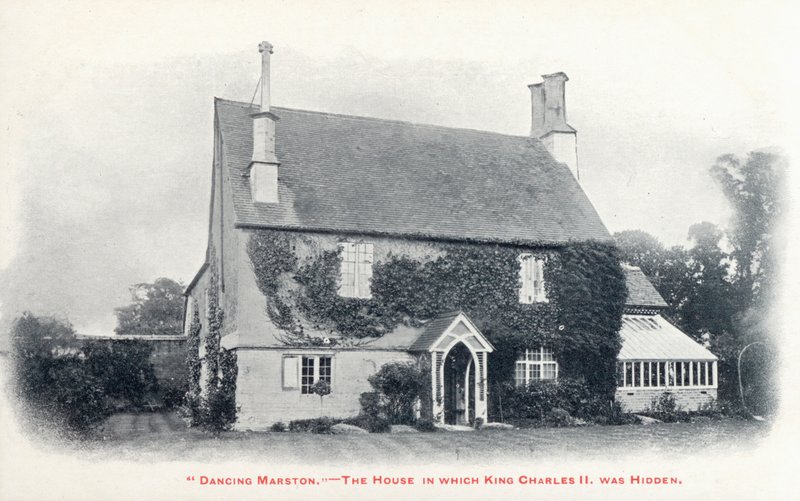 Dům ve vesnici Long Marston, Gloucestershire, kde byl ukryt král Karel II. po svém útěku po porážce jeho armády v bitvě u Worcesteru od English Photographer