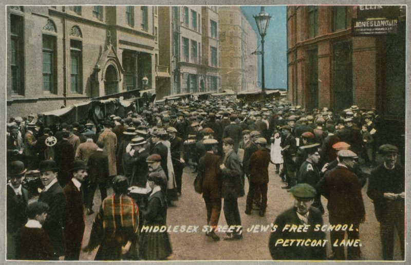 Židovská volná škola, Middlesex Street, Petticoat Lane, Londýn od English Photographer