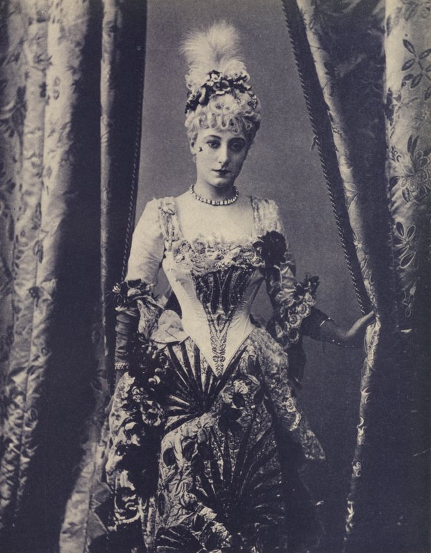 Kate Vaughan, herečka anglického divadla Gaiety (černobílá fotografie) od English Photographer