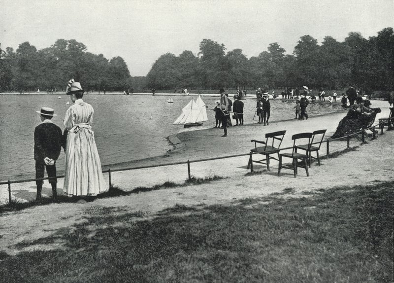 Kensington Gardens, The Round Pond (černobílá fotografie) od English Photographer