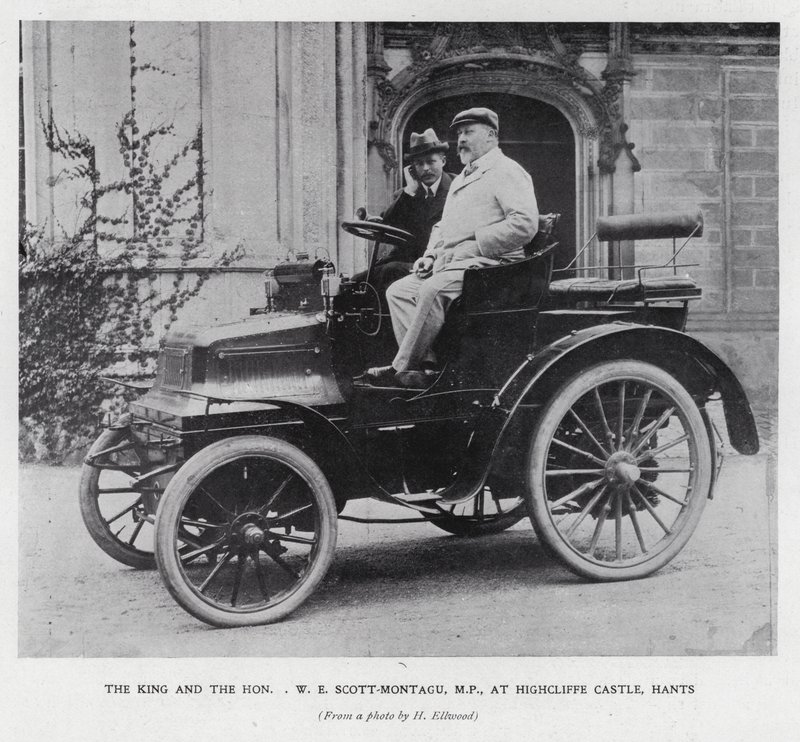 Král Edward VII s poslancem, W E Scott-Montagu, na zámku Highcliffe, Hampshire (černobílá fotografie) od English Photographer