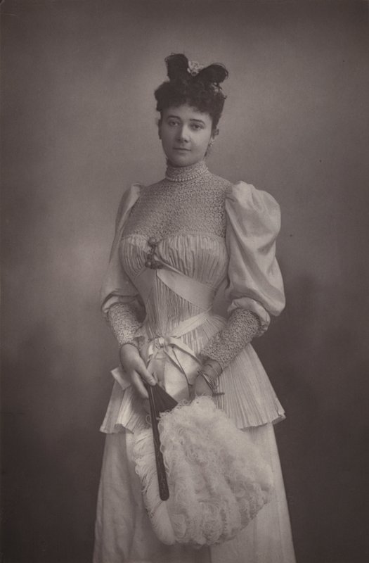 Lady Colin Campbell od English Photographer