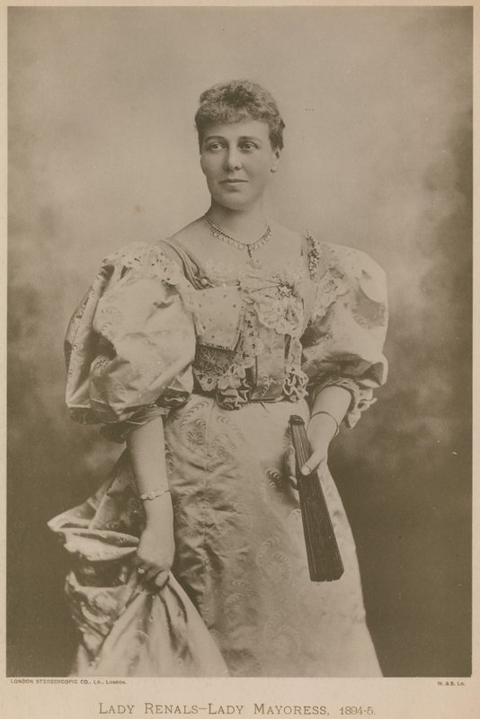 Lady Renals - paní starostka, 1894-95 od English Photographer