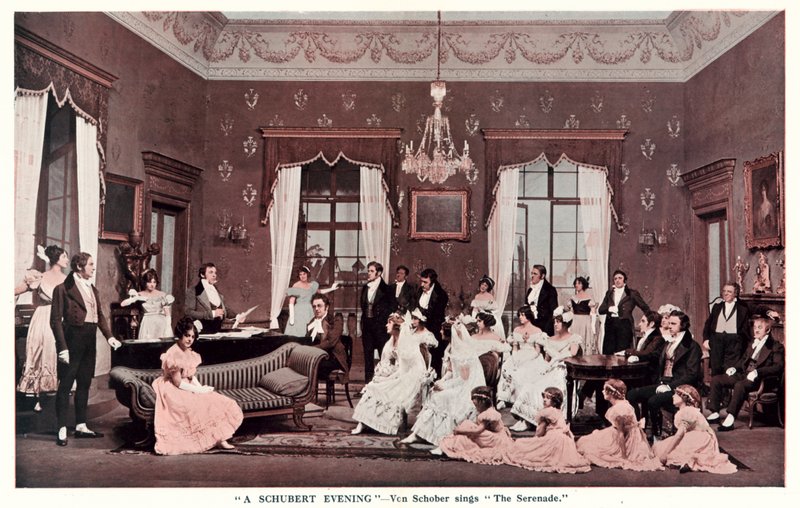 Čas šeříků, Schubertův večer, Von Schober zpívá Serenádu (čb foto) od English Photographer